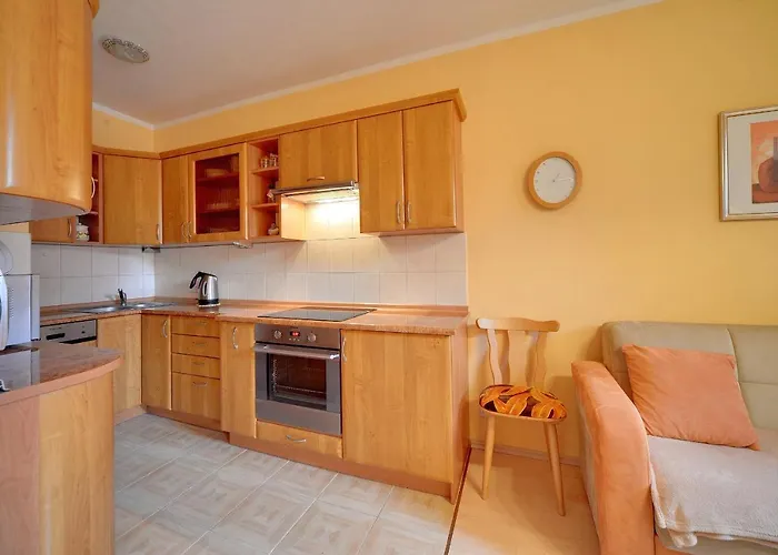 Zolty Apartament Sun Seasons 24 W Karpaczu Z Balkonem By Noclegi Renters